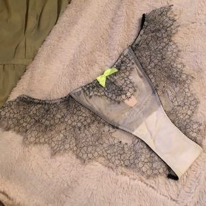 Low rise cheekini VS Panties